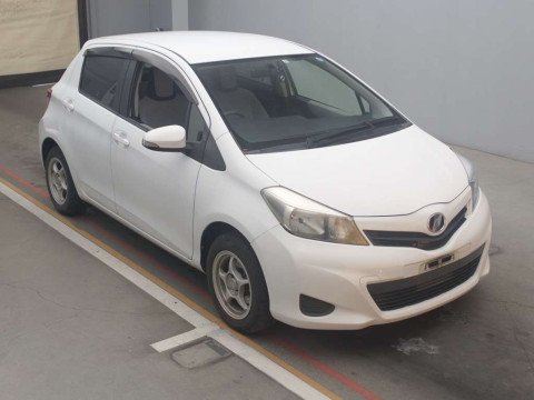 2011 Toyota Vitz KSP130[2]