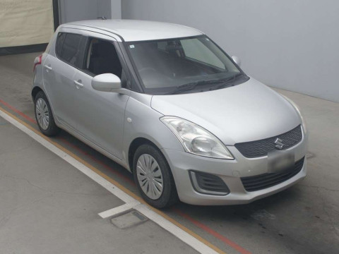 2015 Suzuki Swift ZC72S[2]