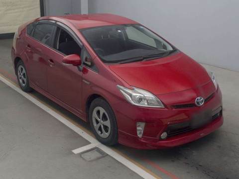 2014 Toyota Prius ZVW30[2]