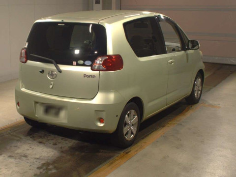 2010 Toyota Porte NNP11[1]