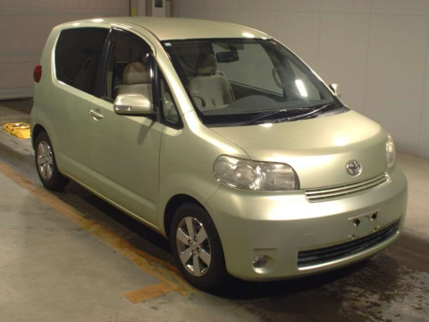 2010 Toyota Porte NNP11[2]