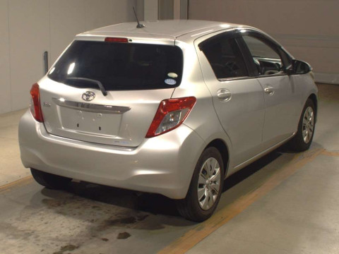 2011 Toyota Vitz NSP130[1]