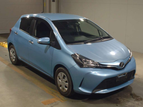 2016 Toyota Vitz NSP130[2]