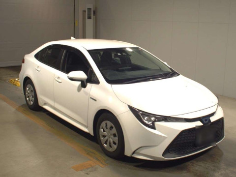 2019 Toyota Corolla Sedan ZWE211[2]