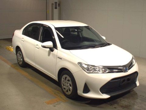 2017 Toyota Corolla Axio NKE165[2]