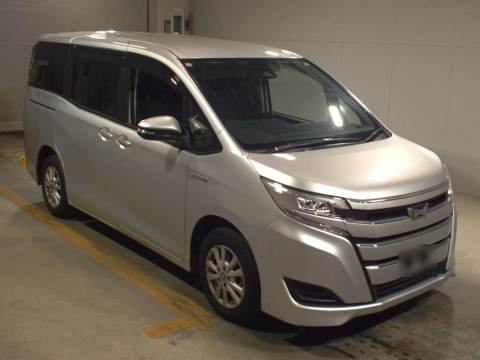 2019 Toyota Noah ZWR80G[2]