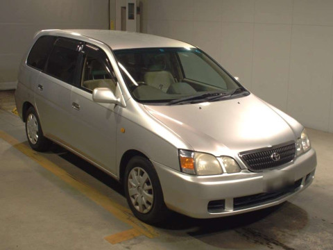 2003 Toyota Gaia ACM10G[2]