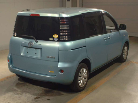 2005 Toyota Sienta NCP81G[1]