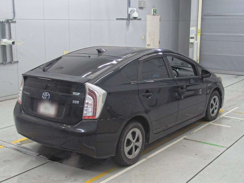 2014 Toyota Prius ZVW30[1]