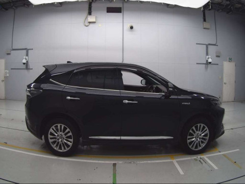 2016 Toyota Harrier Hybrid AVU65W[2]