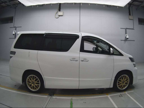 2012 Toyota Vellfire ANH20W[2]