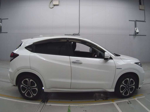 2016 Honda VEZEL RU3[2]