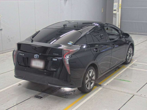 2017 Toyota Prius ZVW55[1]