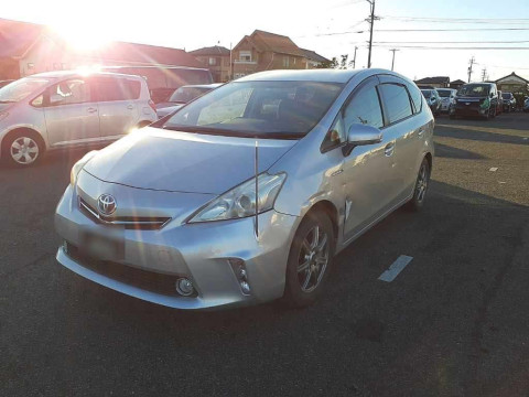 2012 Toyota Prius alpha ZVW41W[0]