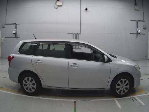 2009 Toyota Corolla Fielder NZE141G[2]