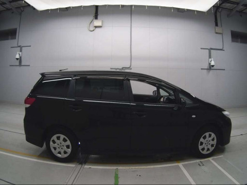 2010 Toyota Wish ZGE20G[2]