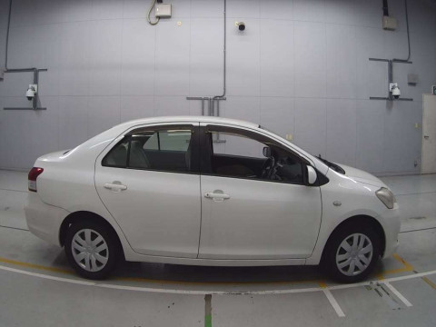 2007 Toyota Belta KSP92[2]