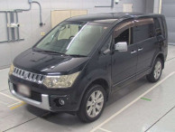 2010 Mitsubishi Delica D5