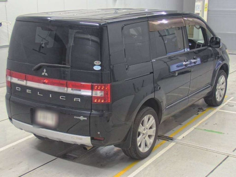 2010 Mitsubishi Delica D5 CV5W[1]