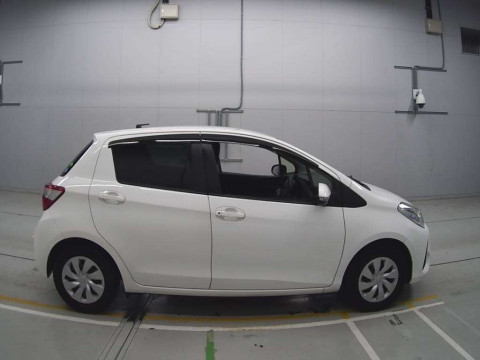 2018 Toyota Vitz NSP130[2]