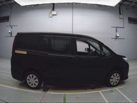 2014 Toyota Noah ZRR80G[2]