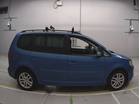 2014 Volkswagen Golf Touran 1TCTH[2]