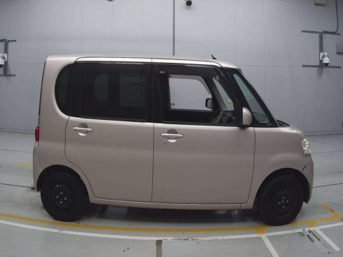 2010 Daihatsu Tanto L375S[2]