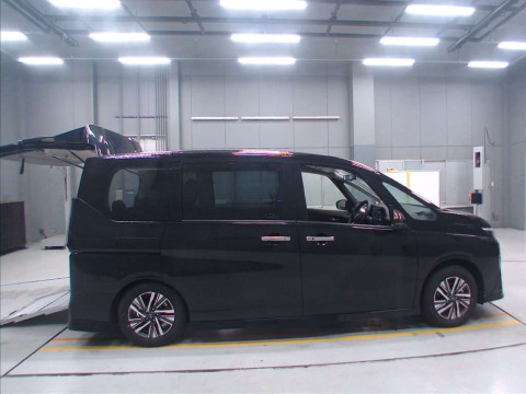 2023 Nissan Serena GFC28[2]