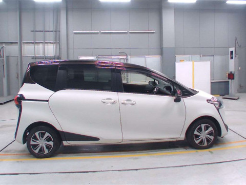 2020 Toyota Sienta NSP170G[2]