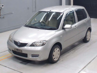 2004 Mazda Demio