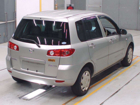 2004 Mazda Demio DY3W[1]