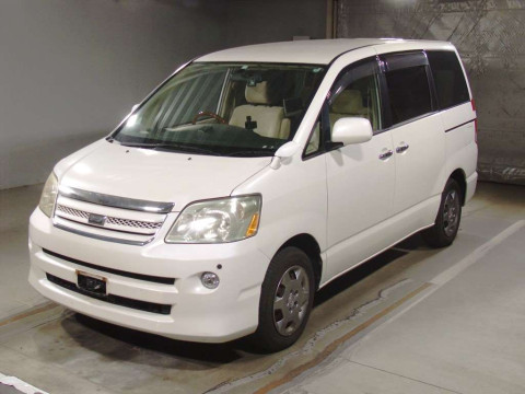 2006 Toyota Noah AZR60G[0]