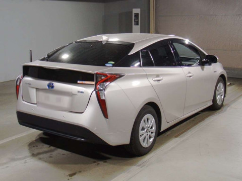 2018 Toyota Prius ZVW50[1]