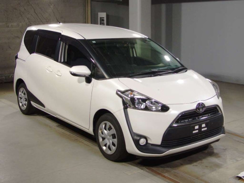 2017 Toyota Sienta NSP170G[2]