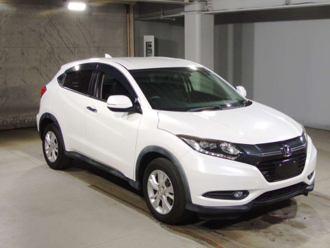 2015 Honda VEZEL RU1[2]