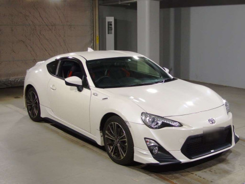 2016 Toyota 86 ZN6[2]