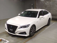 2019 Toyota Crown Hybrid