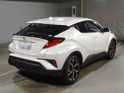 2020 Toyota C-HR NGX10[1]