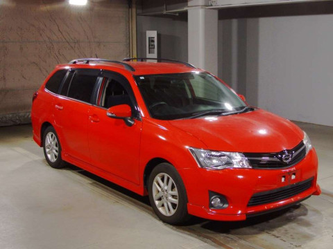 2013 Toyota Corolla Fielder NZE161G[2]