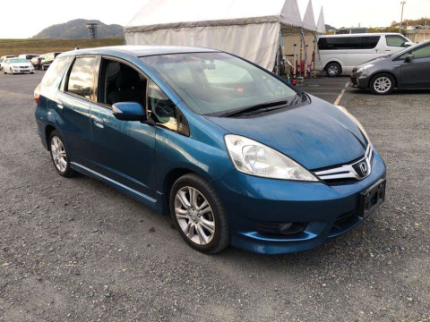 2011 Honda Fit Shuttle GG7[2]