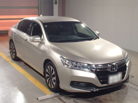 2013 Honda Accord Hybrid CR6[2]