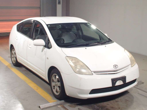 2005 Toyota Prius NHW20[2]