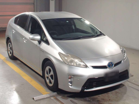 2012 Toyota Prius ZVW30[2]