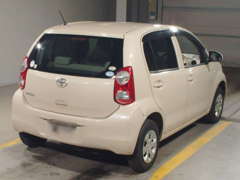 2010 Toyota Passo KGC30[1]