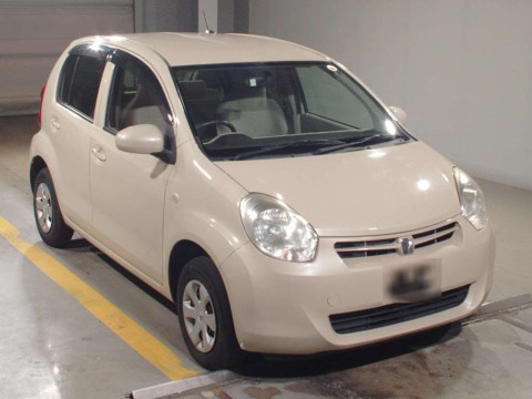 2010 Toyota Passo KGC30[2]