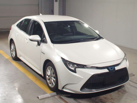 2019 Toyota Corolla Sedan ZWE211[2]