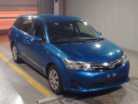 2014 Toyota Corolla Fielder NKE165G[2]