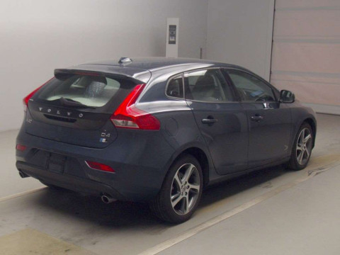 2018 Volvo V40 MD4204T[1]