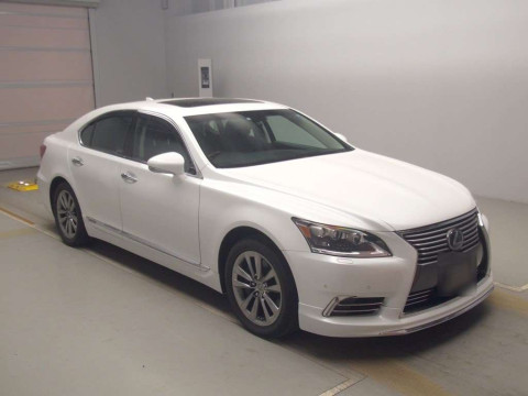 2013 Lexus LS UVF45[2]