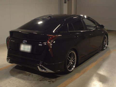 2016 Toyota Prius ZVW51[1]